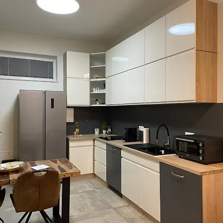 Appartamento Gartenwohnung Mit Terrasse Und Parkplatz *